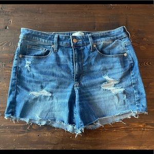 Universal Thread High Rise Midi Short Size 12 / 31